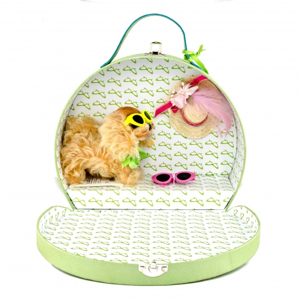 LIMITED EDITION STEIFF SASSAFRASS JONES & HER FOREVER FASHIONABLE HATBOX WARDROBE