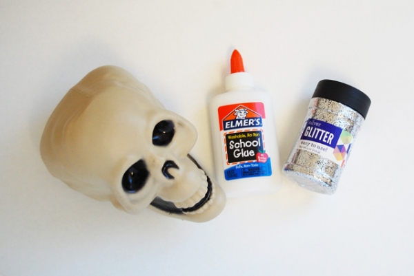 Halloween Glitter Skull