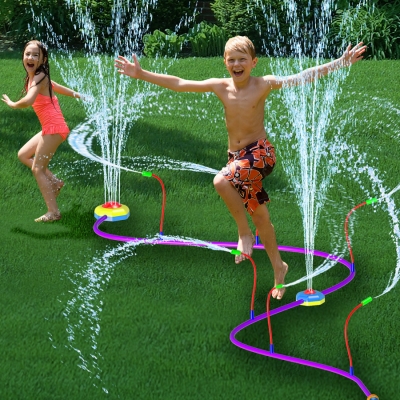 Hydro Twist Pipeline Sprinkler (Ages 4+, SRP $11.99) 