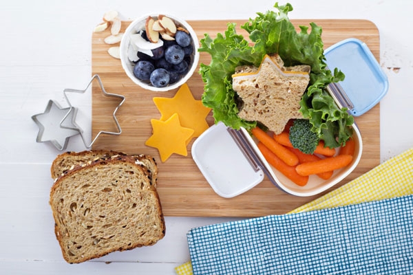 healthy snacks for kids lunch boxes