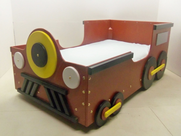 Train toddle bed